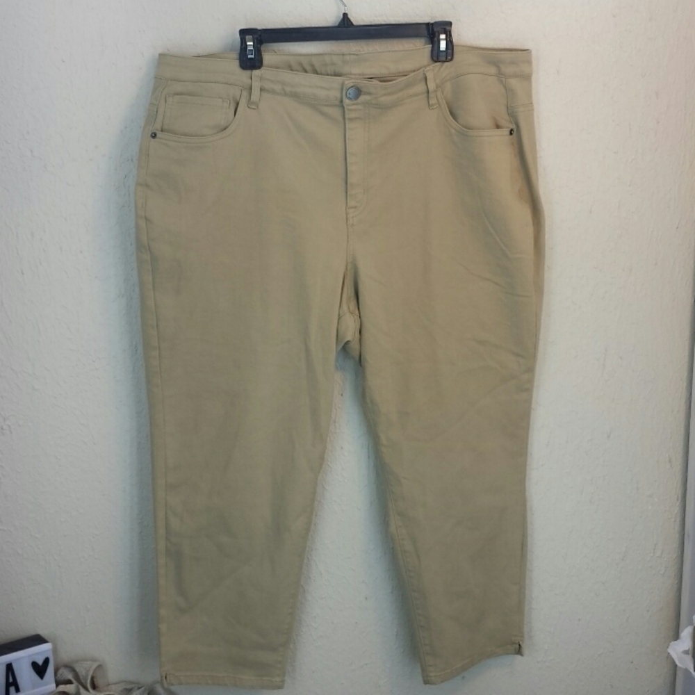Lane Bryant denim capri jeans 26